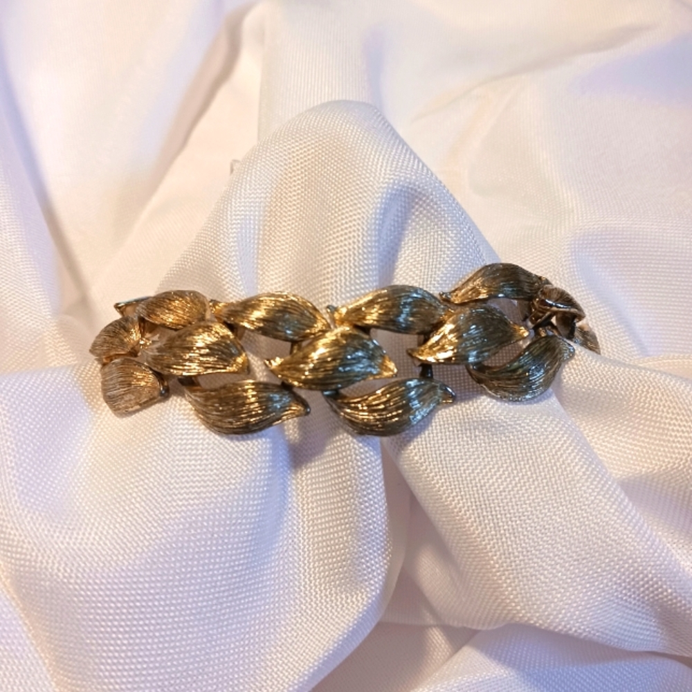 Vintage Lisner Silver-toned Statement Bracelet